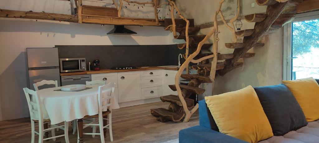 cuisine6_saint_antonin_noble_val_1